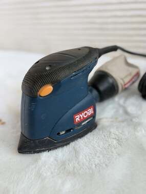 Ryobi Corded Electric Random Orbital Sander, Blue, with Dust Bag